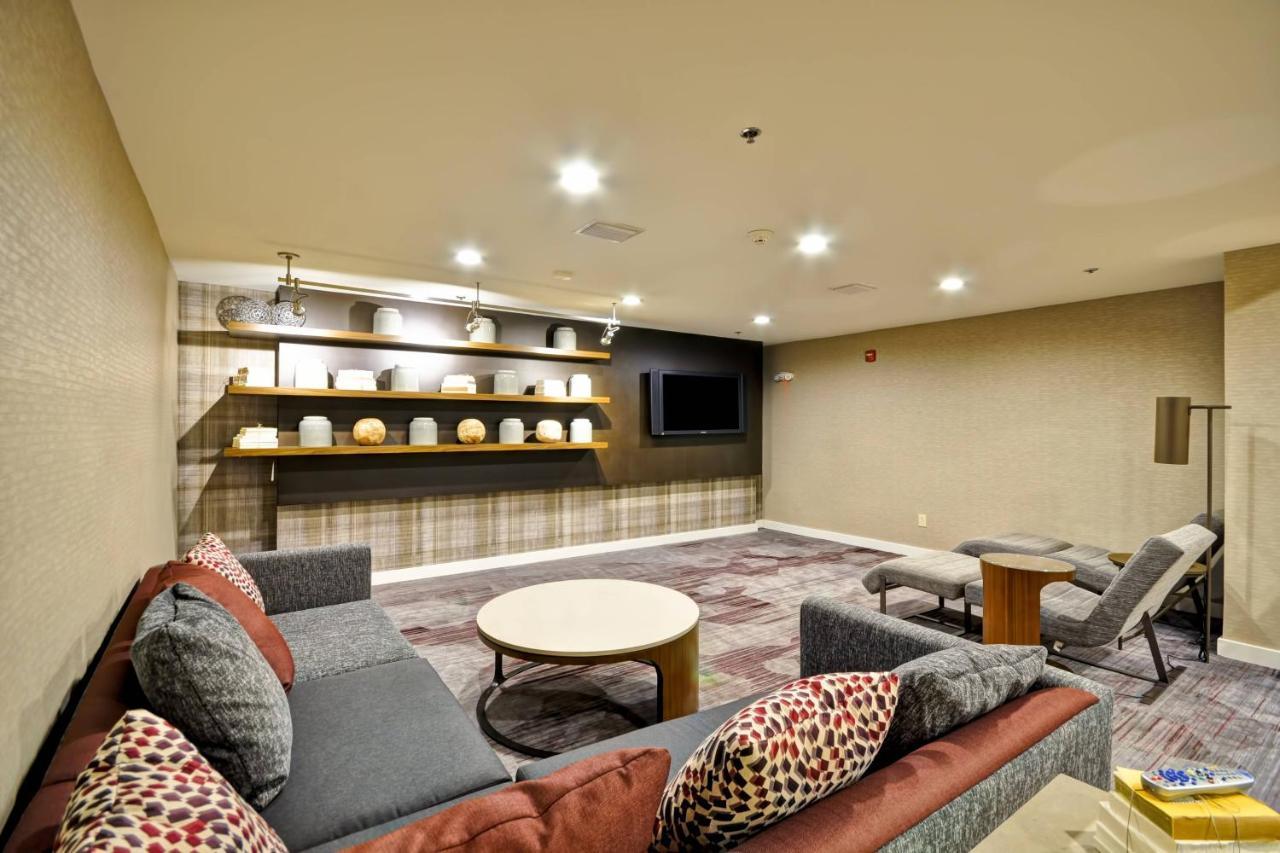 Courtyard By Marriott Jacksonville Airport/ Northeast Exterior foto