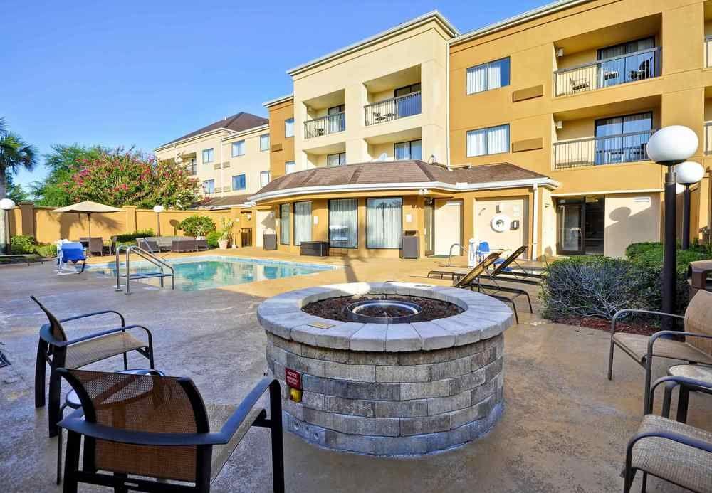 Courtyard By Marriott Jacksonville Airport/ Northeast Exterior foto