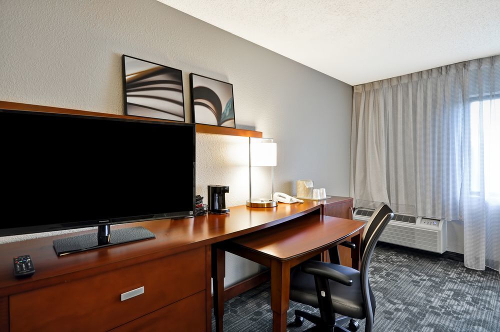 Courtyard By Marriott Jacksonville Airport/ Northeast Exterior foto